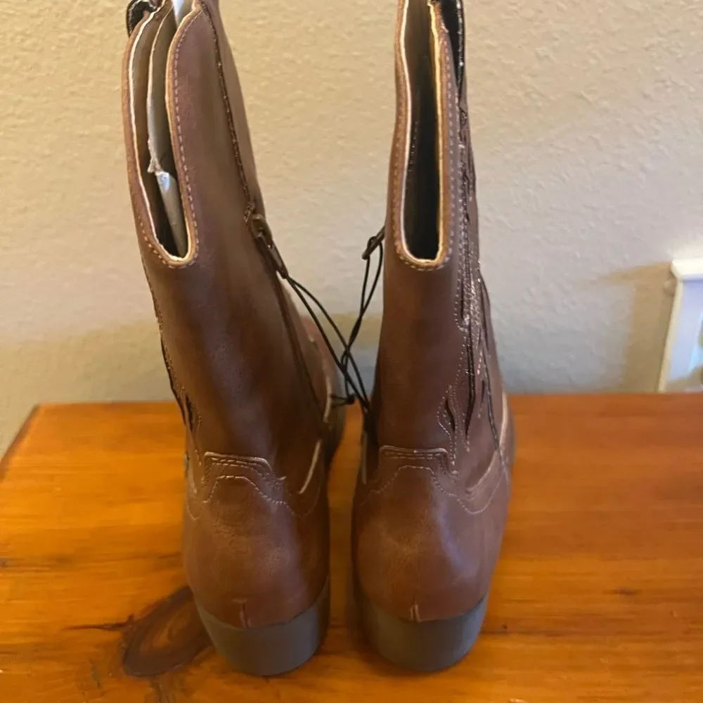 Pop Girls Karine Block Heel Cowboy Boots- Size 4